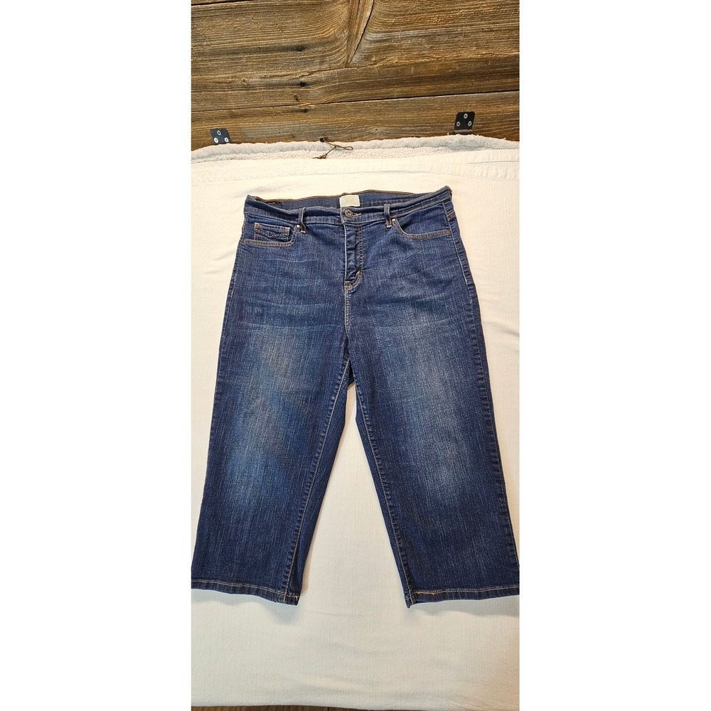 Levis 512 Perfectly Slimming Capri Jeans Womens 16 Blue Dark Wash Cropped Denim
